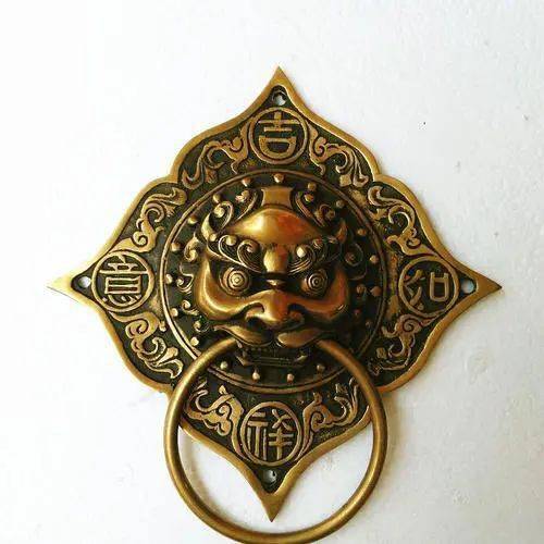 古代大門上總有個(gè)怪獸嘴里叼個(gè) 環(huán) ,有何作用 古人習(xí)俗之談